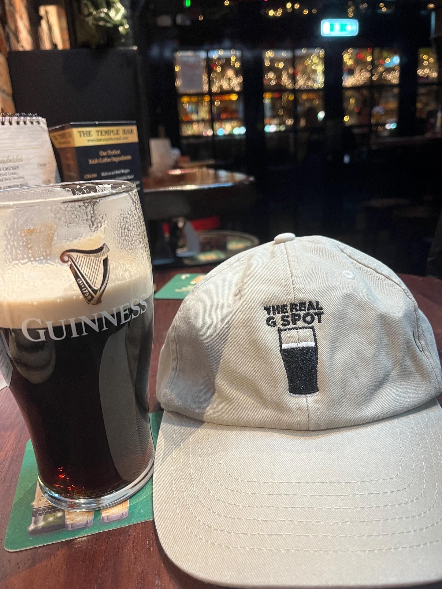 Split G pint vintage retro cap, perfect for men and pub nights.